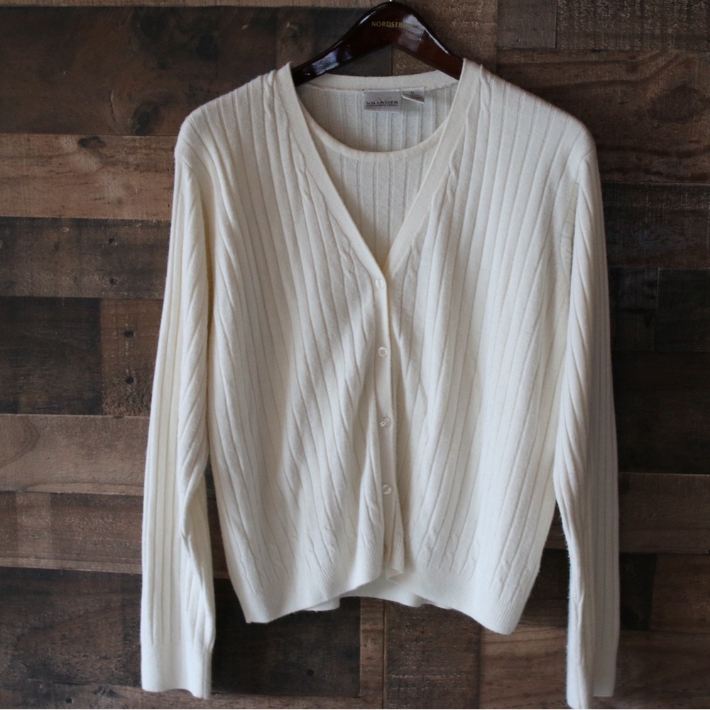 Vintage Women's Cream Cardigan Sweater